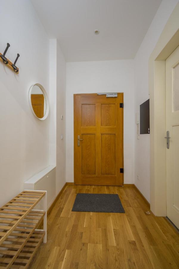 Arbio I Retro Apart Near Leipzig Hauptbahnhof מראה חיצוני תמונה