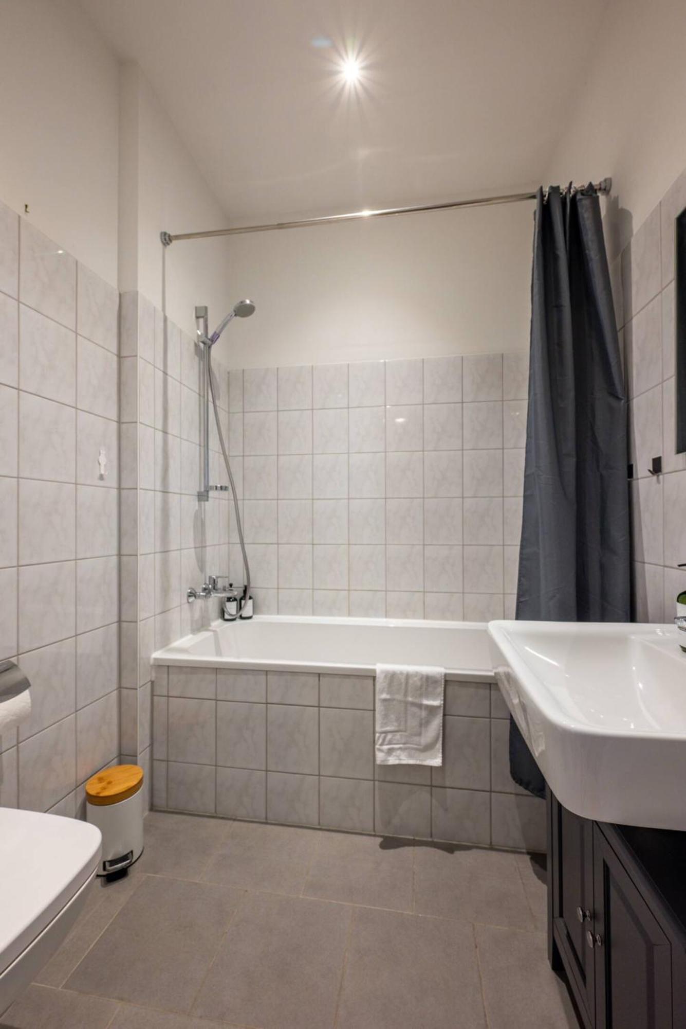 Arbio I Retro Apart Near Leipzig Hauptbahnhof מראה חיצוני תמונה