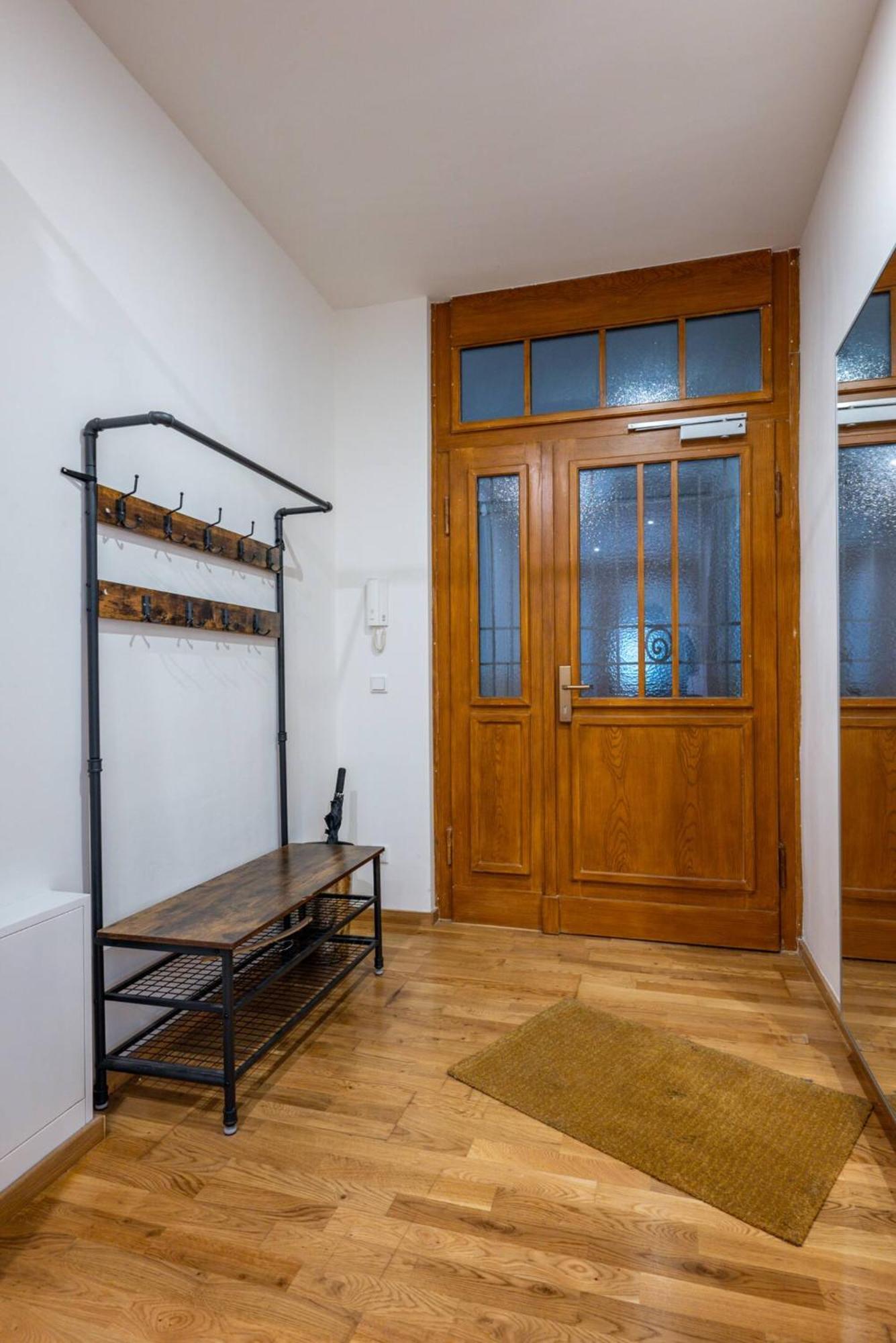 Arbio I Retro Apart Near Leipzig Hauptbahnhof מראה חיצוני תמונה